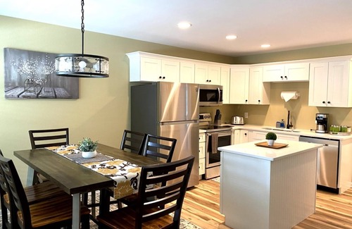 Pigeon Forge Cabaña | Vacation Station! A+Location