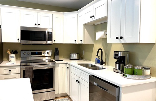 Pigeon Forge Cabaña | Vacation Station! A+Location