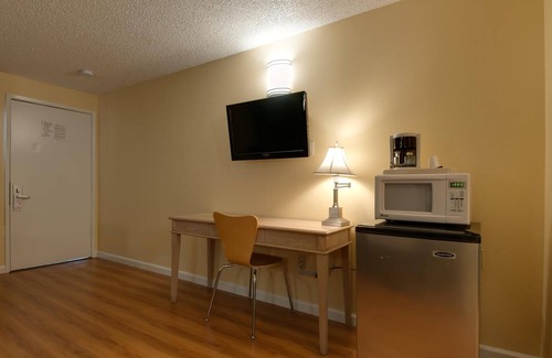 Oildale Hotel | Vagabond Inn Bakersfield North