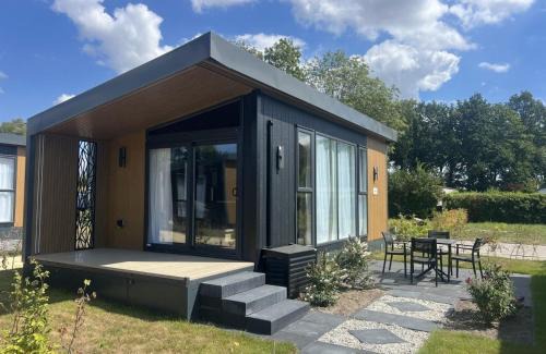 Scherpenisse Chalet De Esquí | Vakantiepark de Zeeuwse Parel - Hotel Chalet