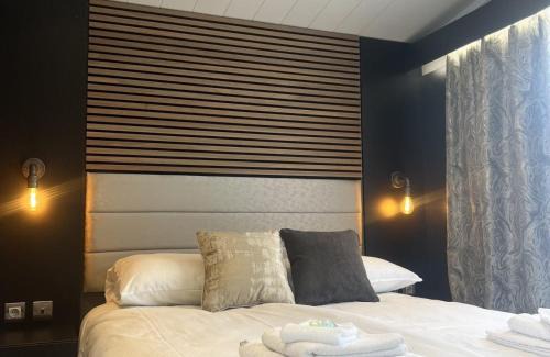Scherpenisse Chalet De Esquí | Vakantiepark de Zeeuwse Parel - Hotel Chalet