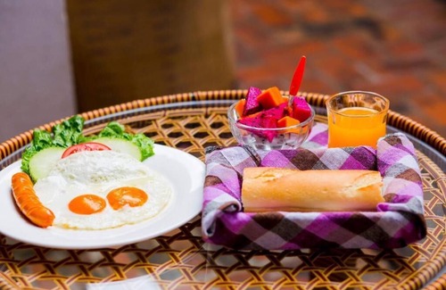 Vang Vieng Hotel | Vang Vieng Namsong River view Hotel