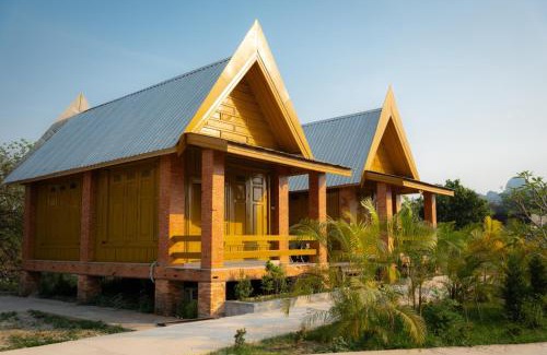 Vang Vieng Hotel | Vang Vieng Romantic Mountain View Resort