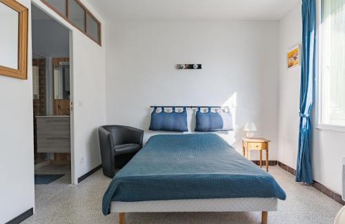 Charleval Apartamento | Vaste studio de 22 m centre -n1