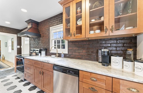 Murfreesboro Cabaña | Velvet Room+Walk Downtown Murf+Hot Tub+Fire Pit