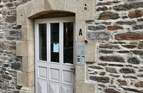 Uzerche Apartamento | Venez Dormir Dans Lancien Hospice Duzerche