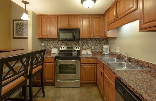 Brownsville Villa | Vermont Villa cerca de los senderos | ¡Acceso a la piscina + al gimnasio!