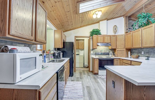 Friendship Casa | Versatile Castle Rock Lake Home with Fire Pit!