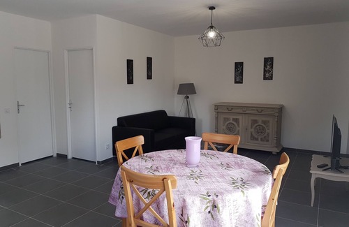 Vallon-Pont-d'Arc Cabaña | GITE MUY BONITO CENTRO DE 4 PERSONAS VALLON PONT D'ARC