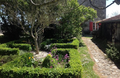 Lauzerte Cabaña | Muy bonita casa de campo, cómodo, taller de cerámica posibilidad a mediados Naturaleza