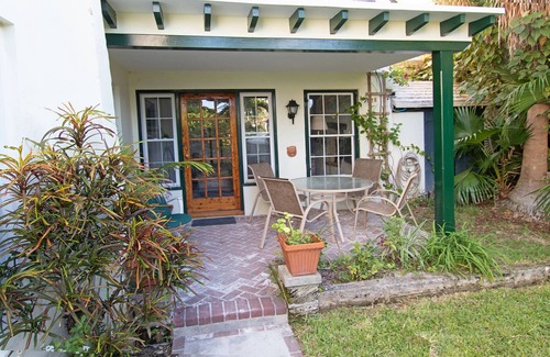 St. George's Apartamento | Encantador apartamento muy espacioso a nivel del suelo en un tranquilo jardín