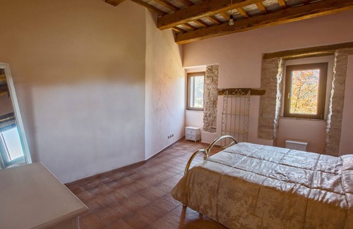 Acquacanina Casa | APARTAMENTO "VESCIA" entre pasado, presente y futuro