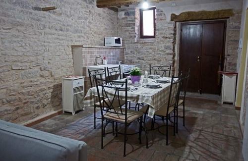 Acquacanina Casa | Apartamento Vescia + Pie 'del Colle