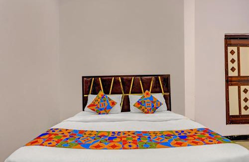 Kaushambi Hotel | Via RN Residency