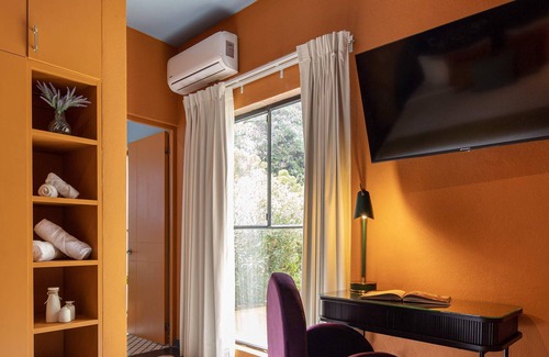 Zona Centro Villa | Vibrant 3Bed Villa - A Deco Retreat