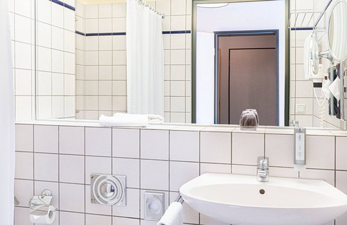 Gummersbach Hotel | Victor's Residenz-Hotel Gummersbach