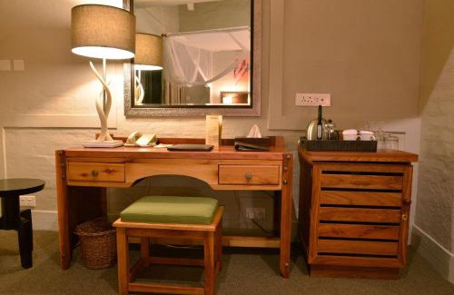Victoria Falls Hotel | Victoria Falls Safari Lodge
