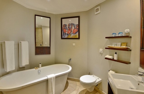 Victoria Falls Cabina | Victoria Falls Safari Lodge