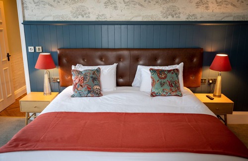 Menai Bridge Hotel | Victoria Hotel Menai Bridge