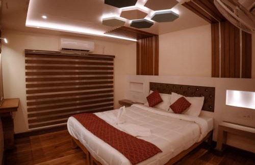 Alappuzha Hotel | Victoria Houseboats