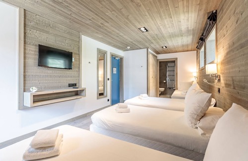 Val-d'Isere Hotel | Victoria Lodge, Friendly Hotel