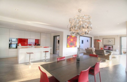 Corbara Villa | Villa 130m2, vista panorámica al mar, capacidad para 4 personas, piscina infinita
