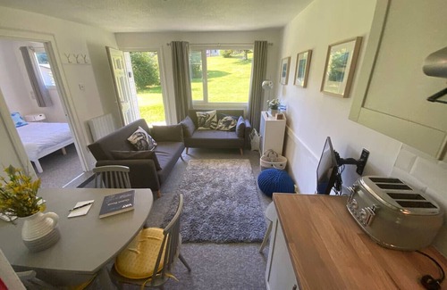 St Teath Chalet De Esquí | Villa 49 Lanteglos Hotel, 2 bedroom sleeps 4