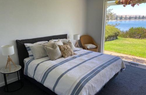 Encounter Bay Casa | Villa 5-124 Franklin Pde-Linen Included-WiFi-Luxury