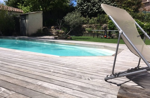 Les Michels Casa | Casa a 15 min de Aix-en-Provence en Peynier en un bosque de pinos