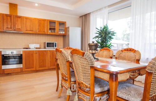 Jurmala Apartamento | Villa Alvīne Family Apart-Hotel