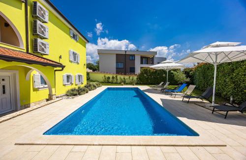 Musalez Villa | Villa Andrea for 17 people with private heated pool & pet friendly near Porec