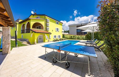 Musalez Villa | Villa Andrea for 17 people with private heated pool & pet friendly near Porec