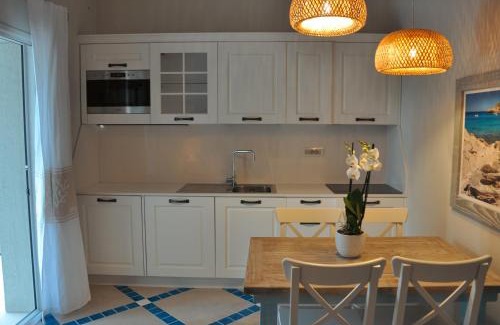 Porto Pino Apartamento | Villa Aquamarina Pintadera Blu