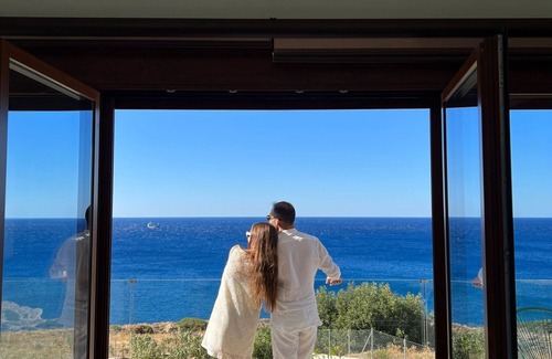 Pefki Villa | Villa Atalandia, una oasi cretense de descanso y luz.