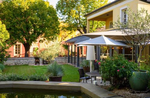Saint-Paul-Trois-Chateaux Hotel | Villa Augusta