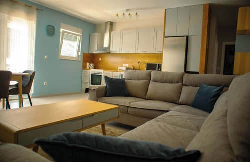 Mostar Villa | Villa Azzurra Mostar private Swimming Pool (secluded)