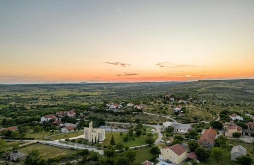 Benkovac Villa | Villa Basil ZadarVillas