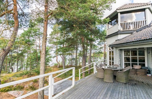 Kemionsaari Casa | Villa bergholmen by Interhome