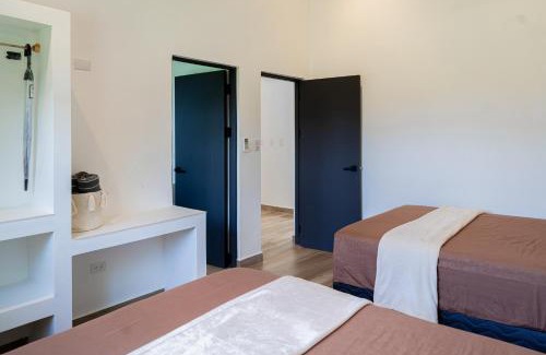 Esterillos Este Villa | Villa Blanca