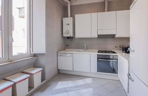 Rione XVI Ludovisi Apartamento | Villa Borghese Large Apartment