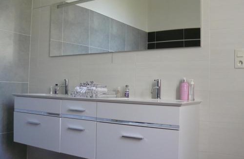 Burlats Cama Y Desayuno | Villa Boulmia