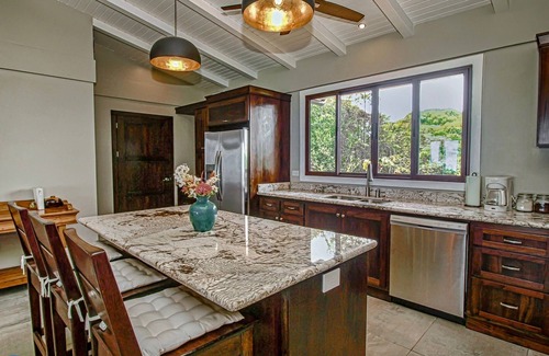 Lagunas Villa | Piscina 'Villa Brisa Oceano', vista al mar, cerca de la playa