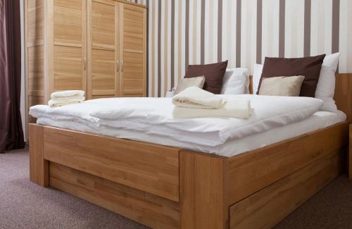 Krnov Casa | Villa Cafe