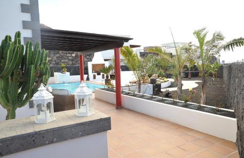 Playa Blanca Casa | Villa Calero
