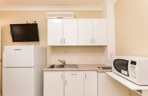 Rockhampton Hotel | Villa Capri Motel