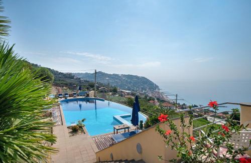 Ospedaletti Villa | Villa Caroleo