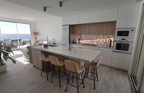 Marina de Son Ganxo Villa | Villa CASA MILOS B&B Menorca, anexo en el mar con piscina