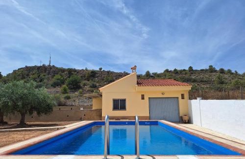 Vilamarxant Villa | Villa cerca de Valencia con piscina junto a la montaña