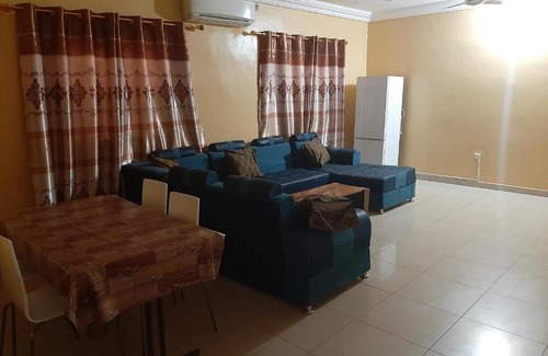 Bamako Casa | Villa Chambre B climatisée douche Cuisine salon