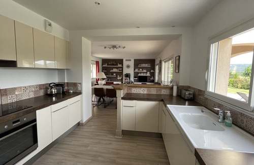 Gareoult Villa | Villa 4*, vista despejada, calma, piscina climatizada y múltiples actividades